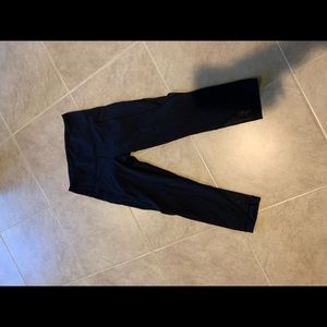 Black size 4 lululemon crop leggings